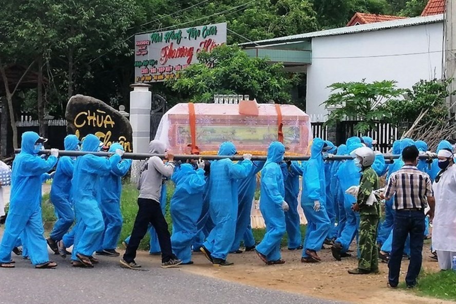 18 ca dương tính liên quan đám tang, bí thư và 2 phó bí thư xã bị đình chỉ công tác