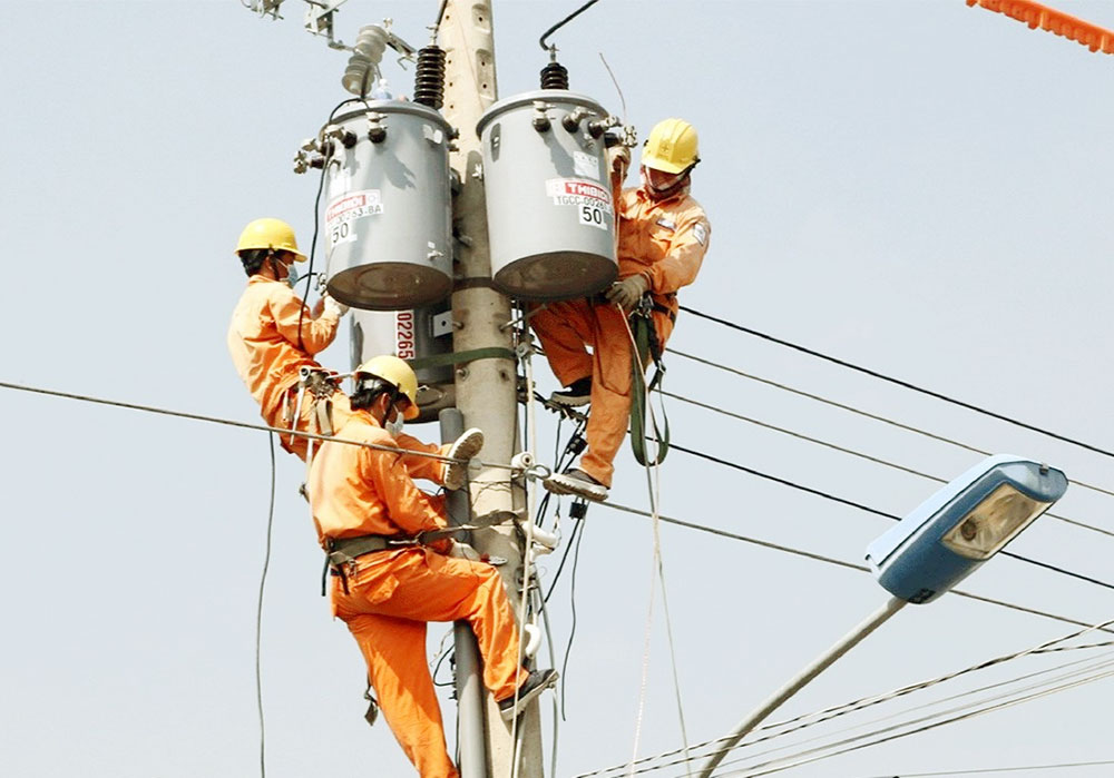 Than và dầu tăng giá, EVN nói chi phí mua điện tăng 16.600 tỉ đồng