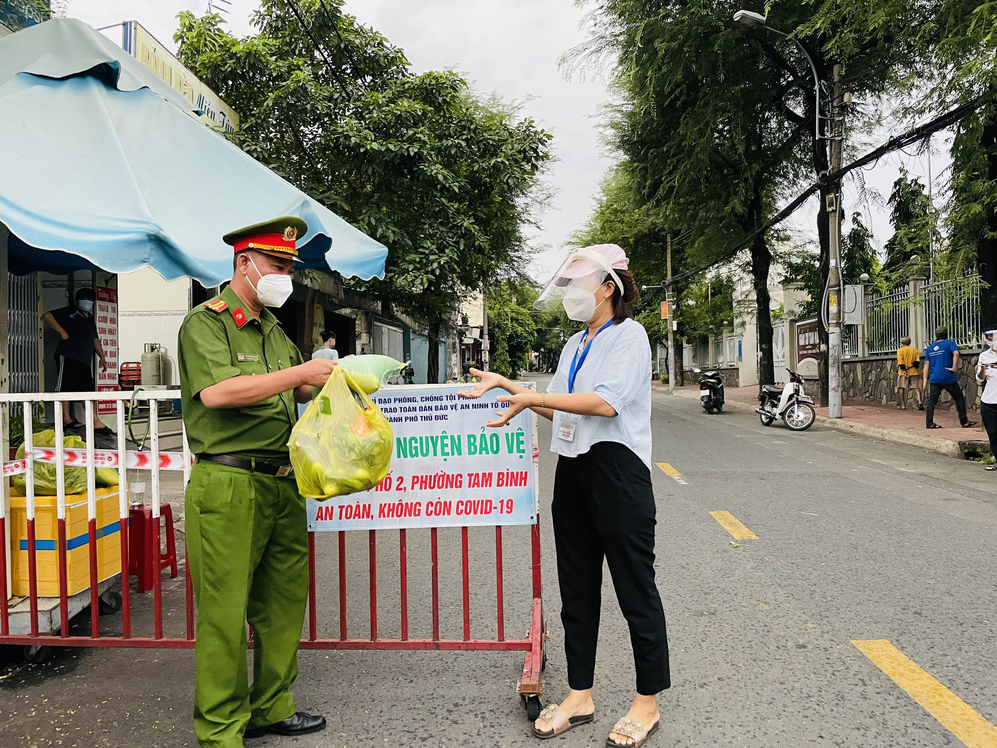 Hình ảnh đẹp ở TP Thủ Đức sáng 25 và chiều 24-8 - Ảnh 6.