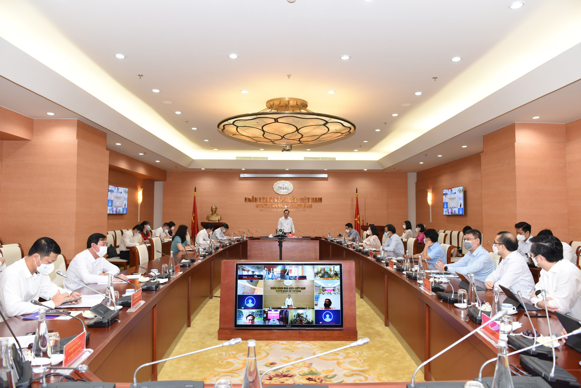Phó Thống đốc yêu cầu gỡ khó cho doanh nghiệp thu mua lúa gạo ĐBSCL - Ảnh 2.