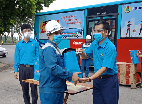 Hà Nội: Gần 19.000 đoàn viên - lao động khó khăn được chăm lo