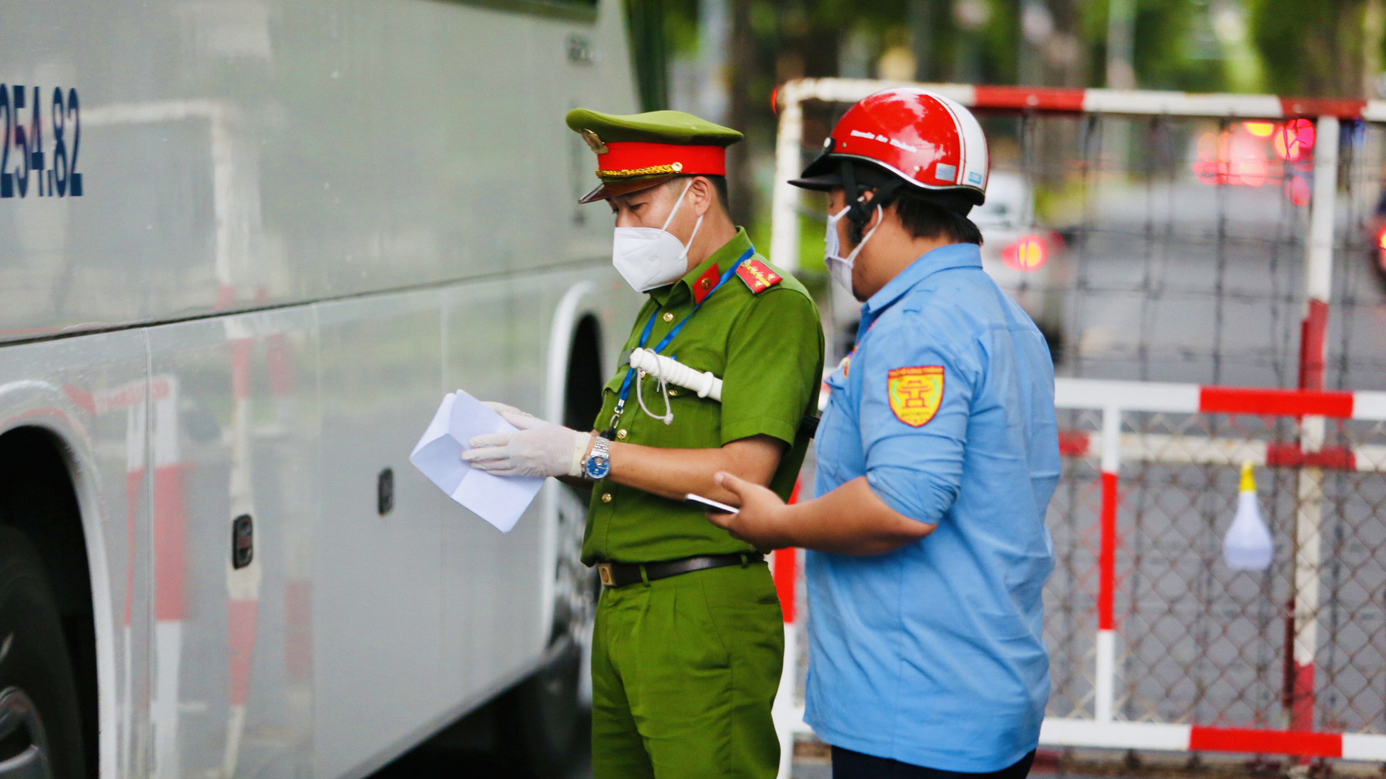 Công an TP HCM thông tin về 3 nhóm đối tượng không cần giấy đi đường
