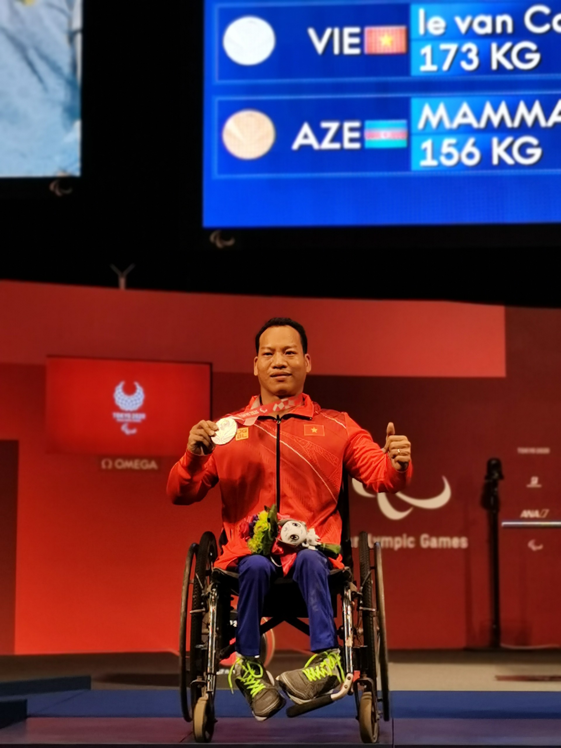 Paralympic Tokyo: Si&ecirc;u nh&acirc;n L&ecirc; Văn C&ocirc;ng gi&agrave;nh HCB cử tạ - Ảnh 4.