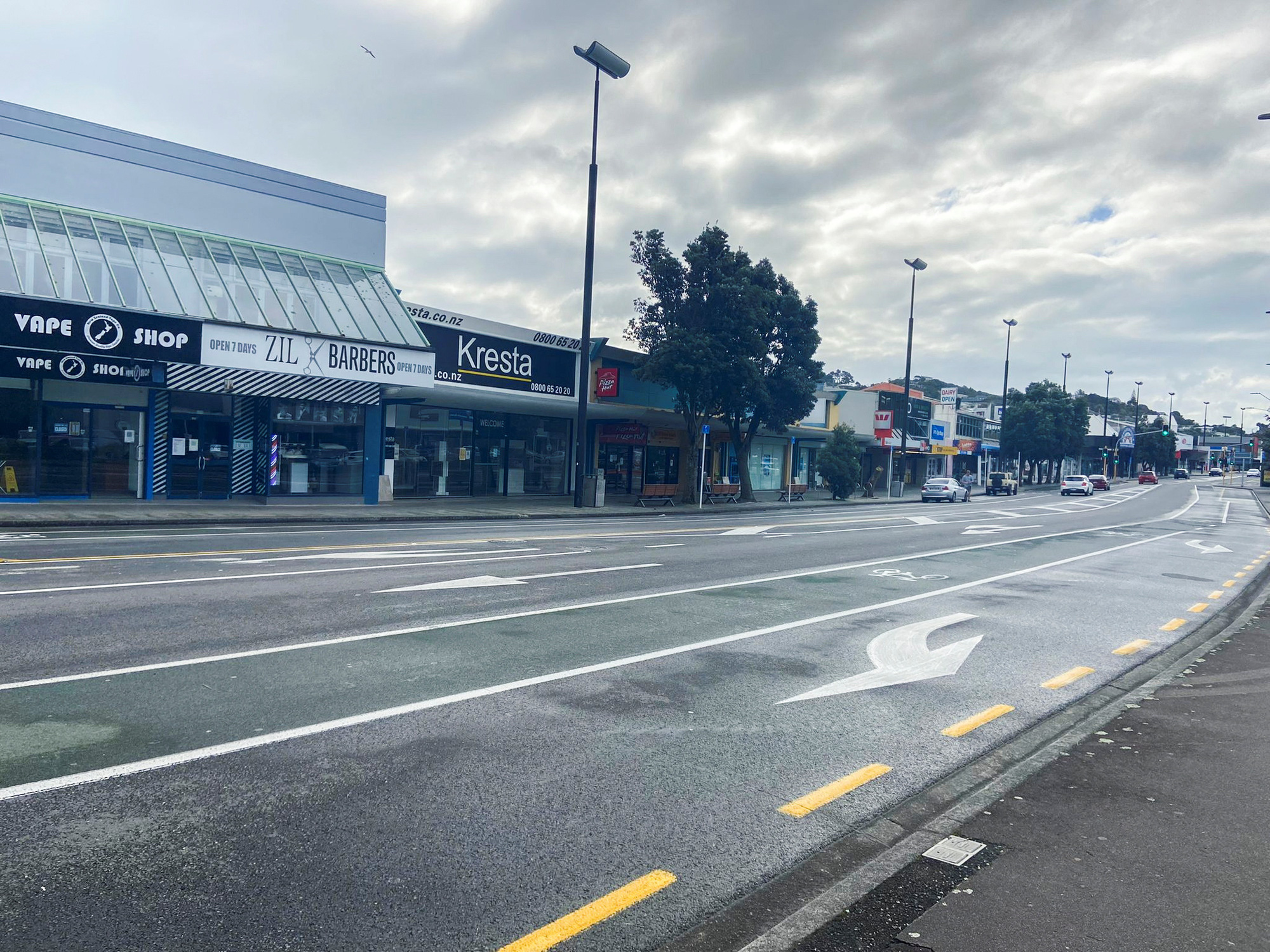 New Zealand ghi nhận đợt b&ugrave;ng ph&aacute;t Covid-19 tồi tệ nhất kể từ 2020 - Ảnh 1.