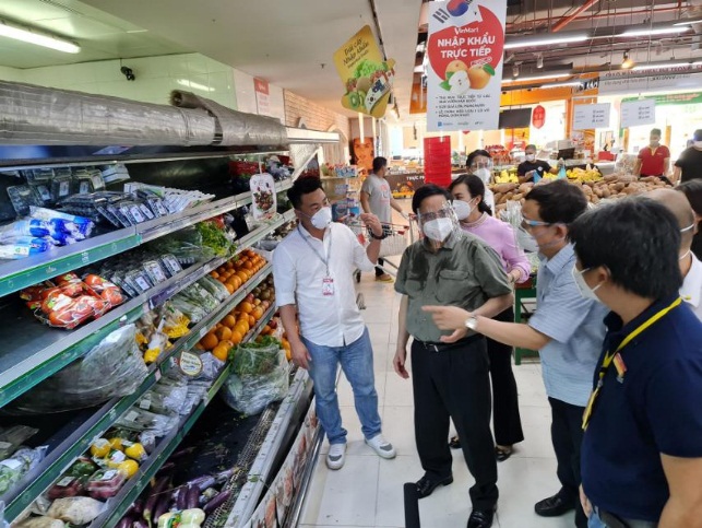 Siêu thị còn nhiều khó khăn trong phương án vận tải, giao vận hàng hóa - Ảnh 1.