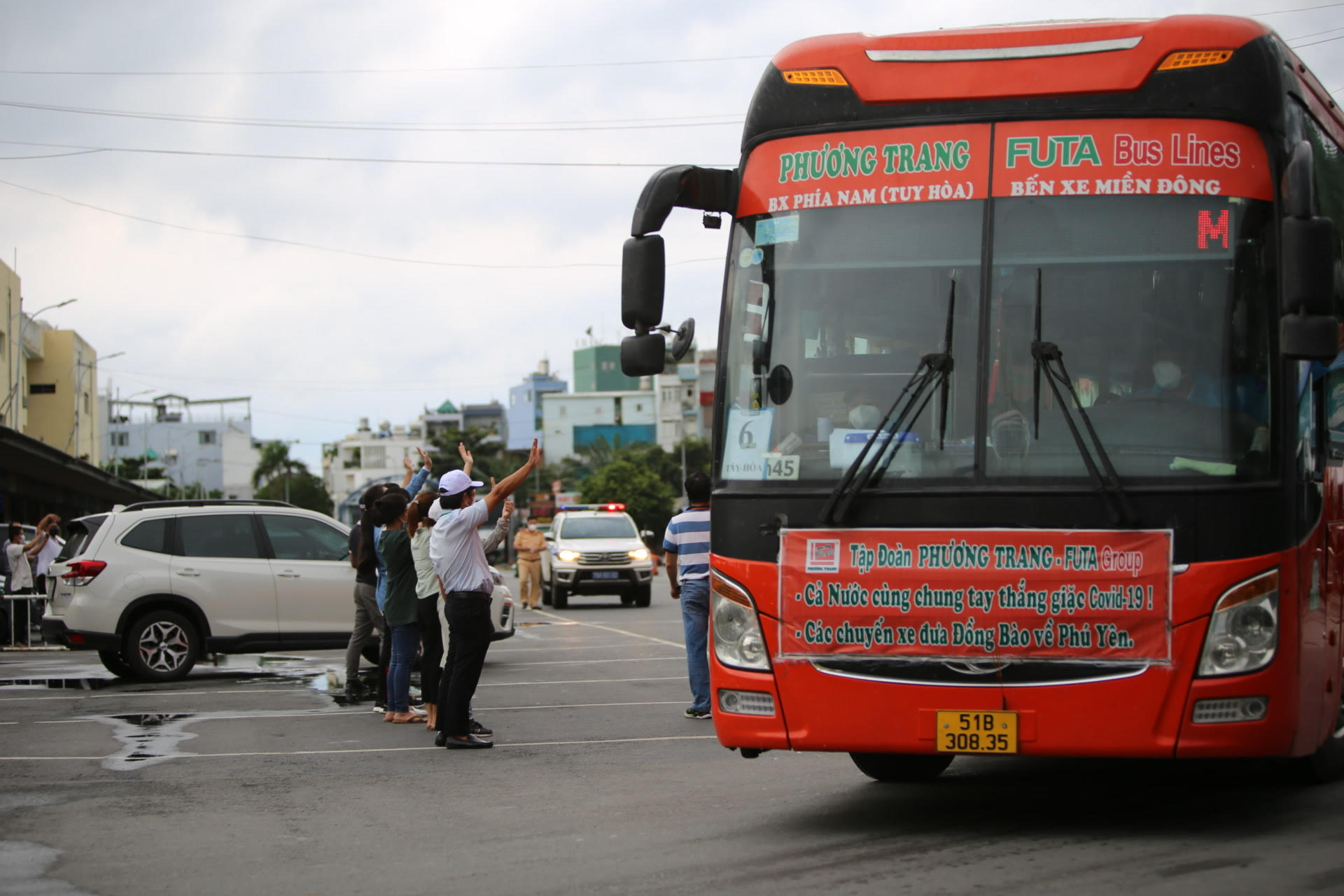 Th&ecirc;m 25 xe kh&aacute;ch Phương Trang đưa 600 người d&acirc;n Ph&uacute; Y&ecirc;n về qu&ecirc; - Ảnh 7.