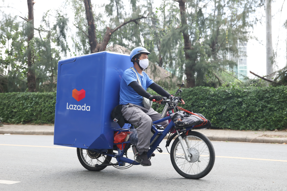 Lazada thay đổi nhận diện thương hiệu cho dịch vụ Logistics - Ảnh 1.