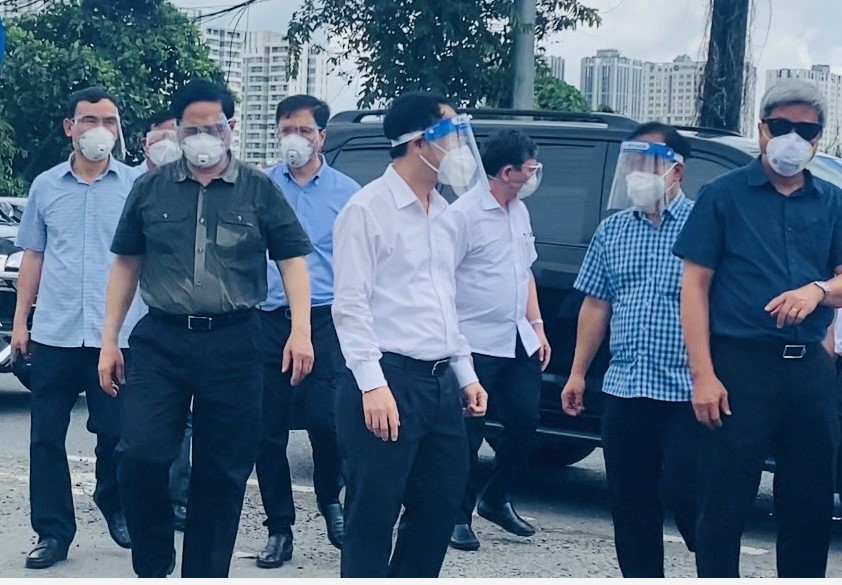 Thủ tướng Phạm Minh Ch&iacute;nh kiểm tra c&ocirc;ng t&aacute;c ph&ograve;ng chống dịch Covid-19 tại TP HCM - Ảnh 3.