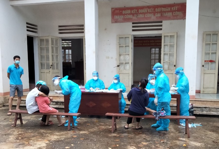 3/189 công dân từ TP HCM về Thanh Hóa bằng máy bay dương tính SARS-CoV-2