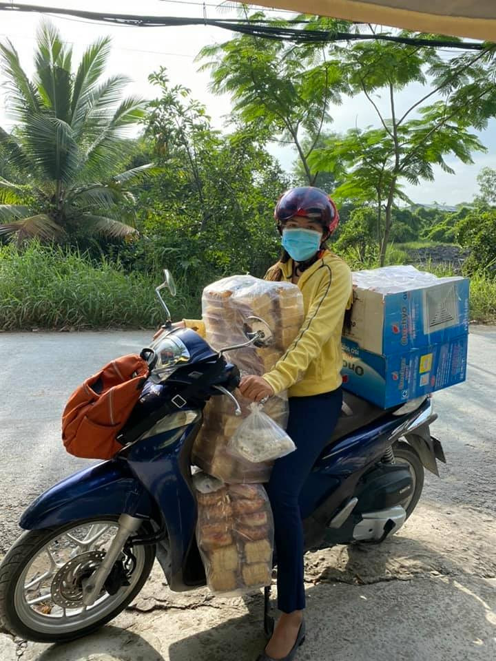 “Alo! Ngày mai có rau để bán cho người dân không?” - Ảnh 2.