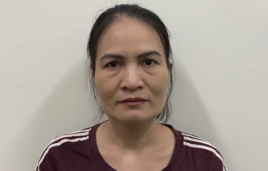 Bắt chuyên viên Tổng cục Đường bộ cấp phép thẻ "luồng xanh" trái phép