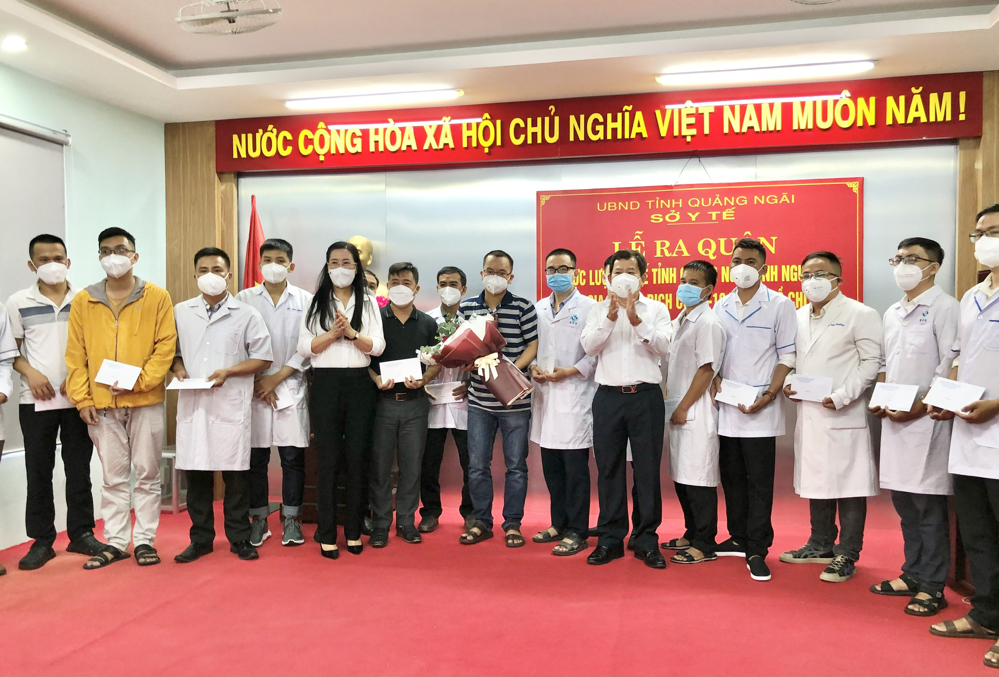 34 y, bác sĩ Quảng Ngãi lên đường vào TP HCM hỗ trợ chống dịch Covid-19