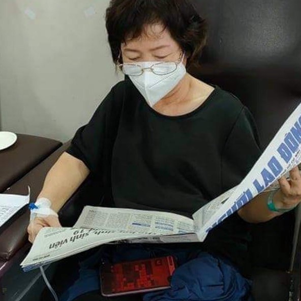 H&agrave;ng trăm ng&agrave;n tờ b&aacute;o cho người d&acirc;n TP HCM đợt gi&atilde;n c&aacute;ch x&atilde; hội - Ảnh 1.