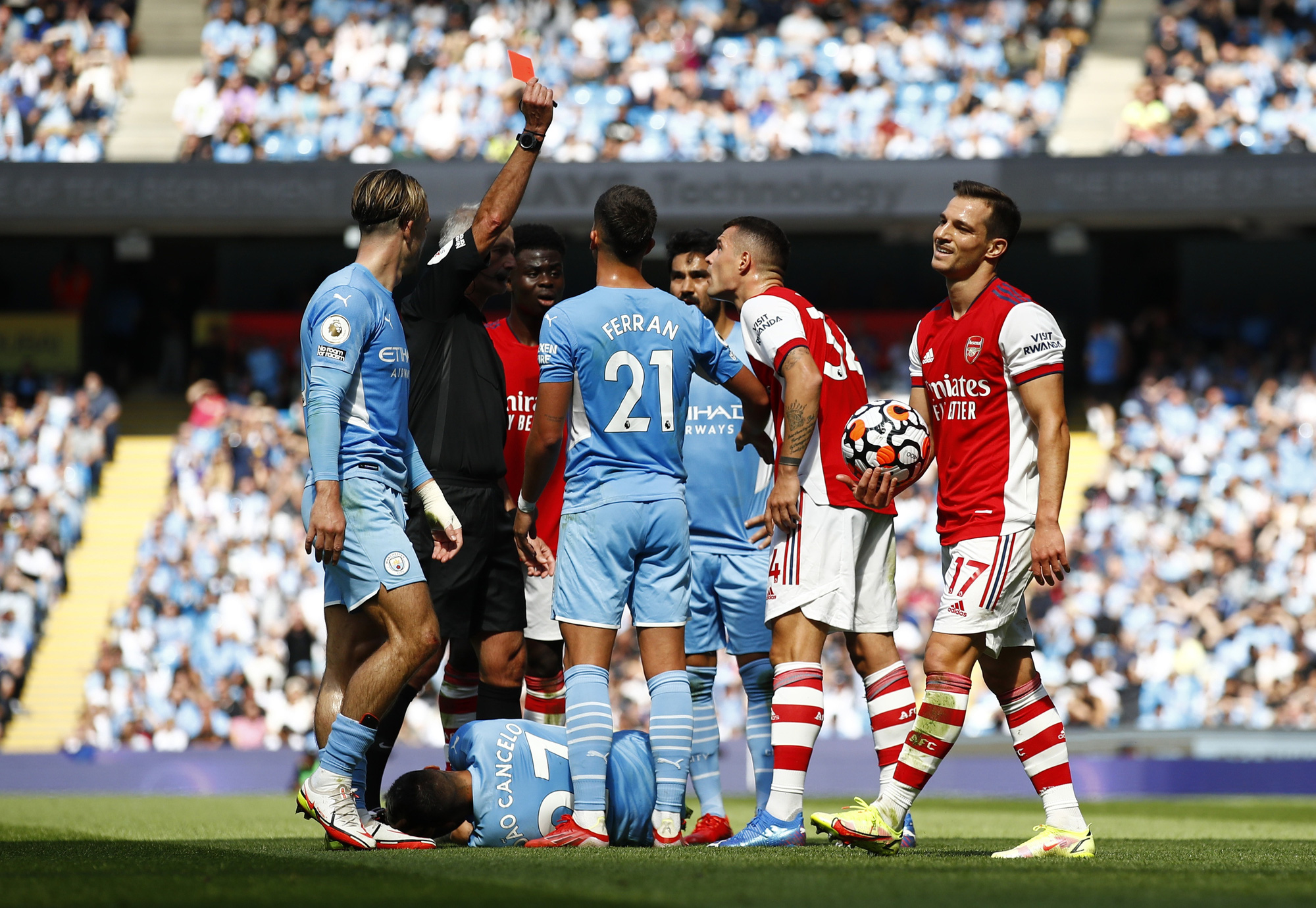 Công cùn thủ kém, Arsenal thua thảm 0-5 trước Man City - Ảnh 3.