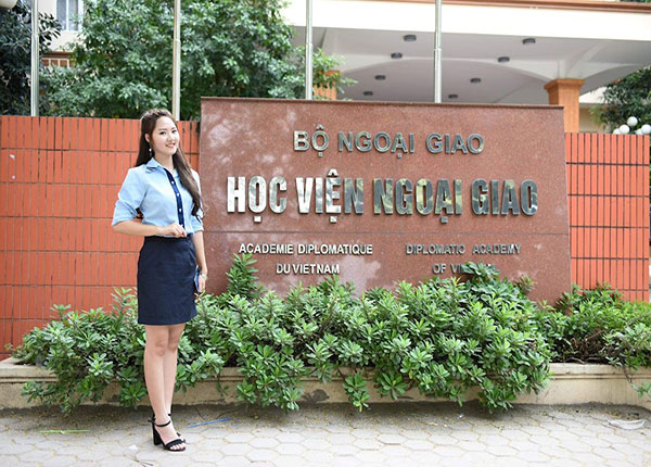 Bất ngờ điểm sàn cao chót vót của Học viện Ngoại giao