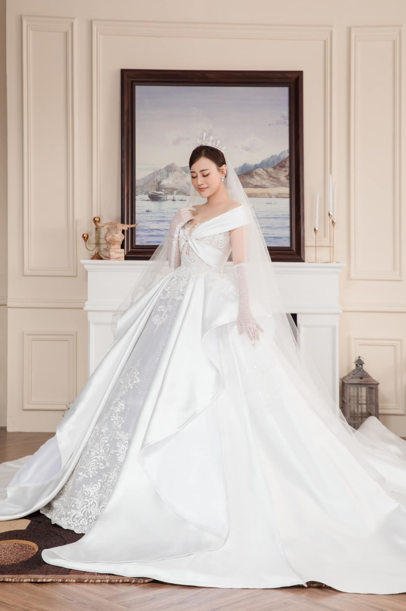 Phương Oanh đăng ảnh cưới, d&agrave;n diễn vi&ecirc;n Hương vị t&igrave;nh th&acirc;n tấp nập ch&uacute;c mừng - Ảnh 1.