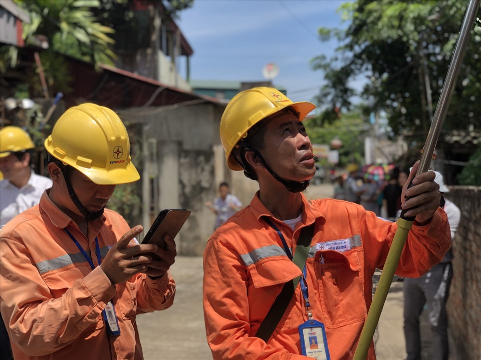 Đối tượng nào ở các địa phương giãn cách xã hội được giảm tiền điện đợt 5?