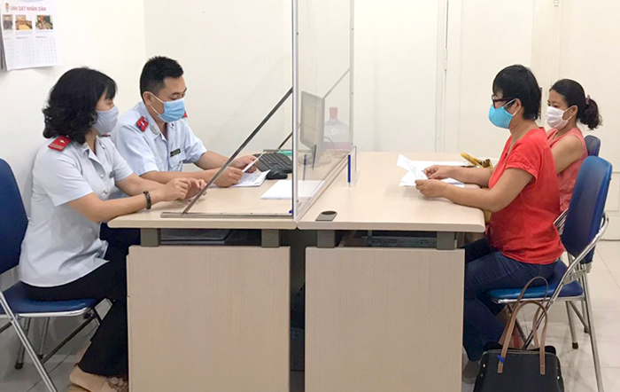 L&aacute; chắn rất quan trọng trong ph&ograve;ng, chống dịch Covid-19 - Ảnh 5.
