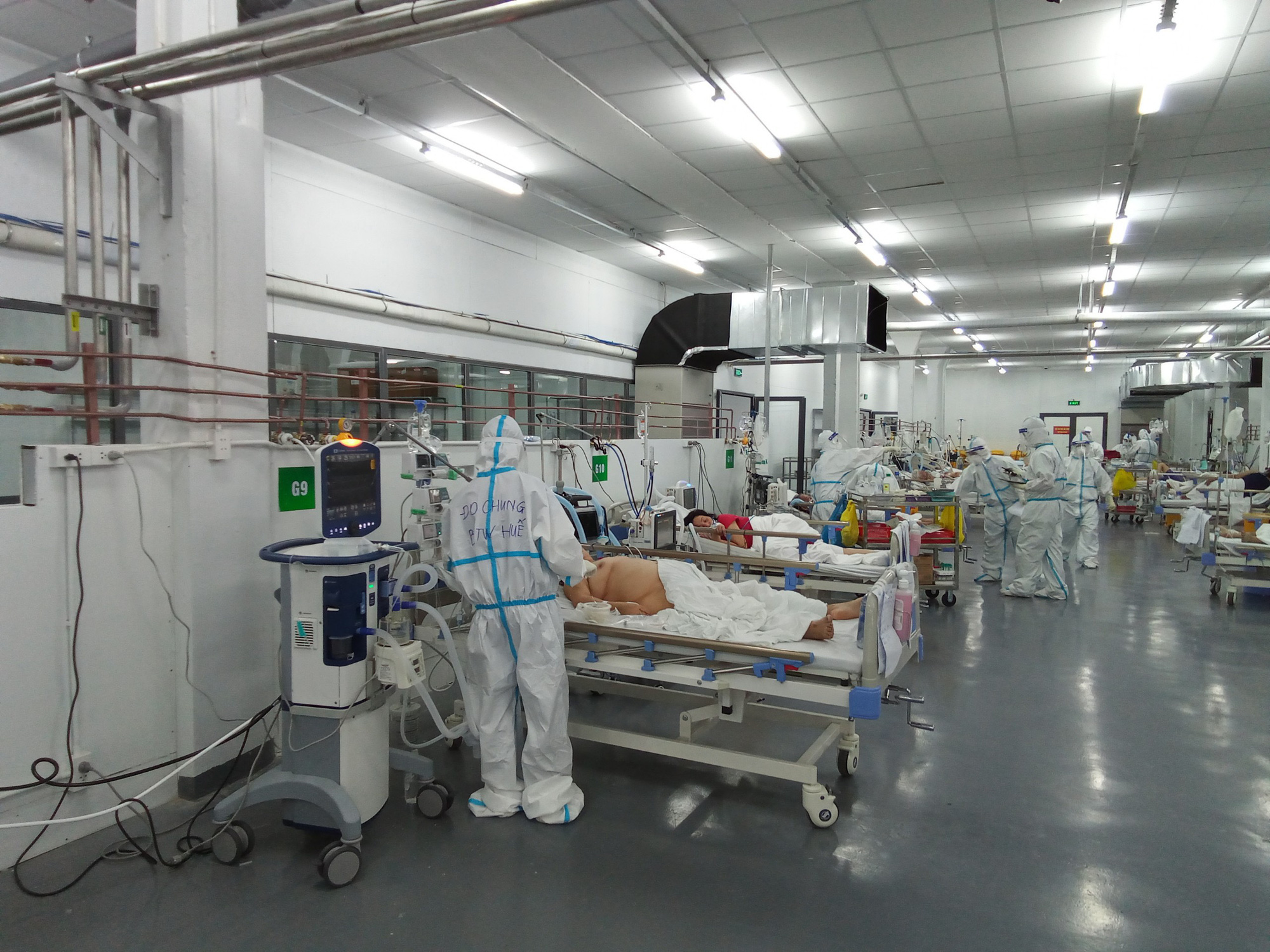 TP HCM: Bên trong bệnh viện dã chiến số 14 chuyên cấp cứu bệnh nhân Covid-19 - Ảnh 4.