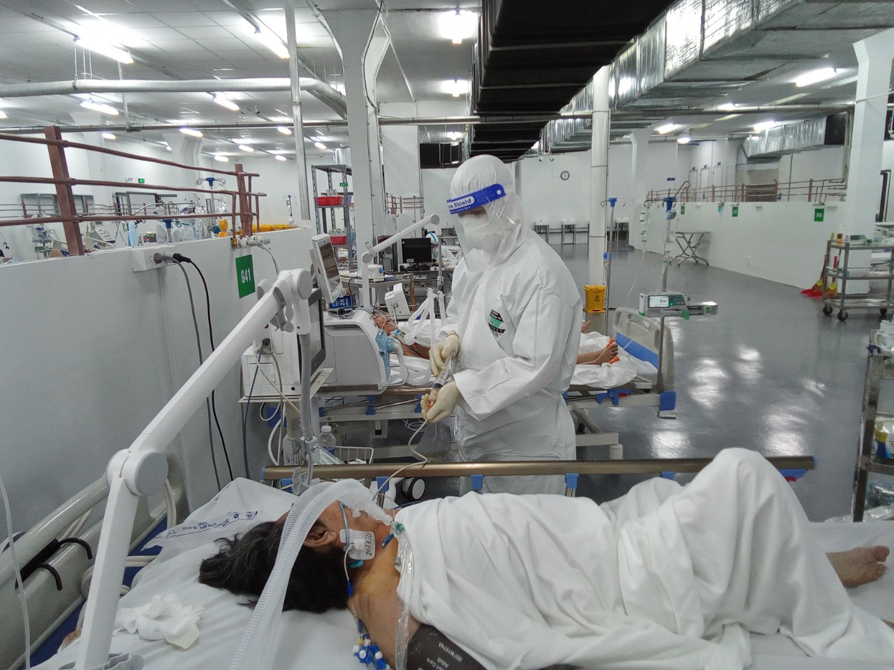 TP HCM: Bên trong bệnh viện dã chiến số 14 chuyên cấp cứu bệnh nhân Covid-19