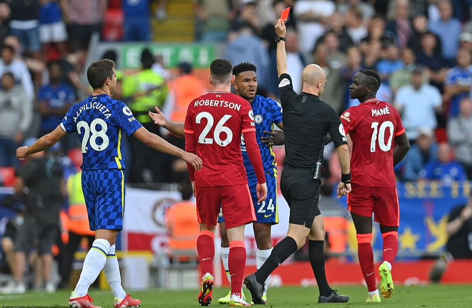 Thẻ đỏ mất qu&acirc;n, Chelsea ki&ecirc;n cường cầm h&ograve;a Liverpool ở Anfield - Ảnh 5.