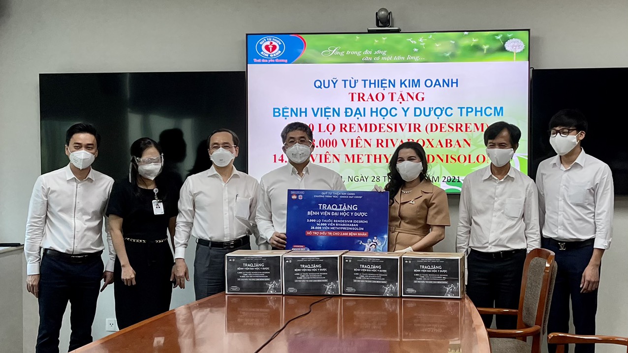 Quỹ Từ thiện Kim Oanh hỗ trợ thuốc điều trị Covid-19 cho các bệnh viện tuyến đầu