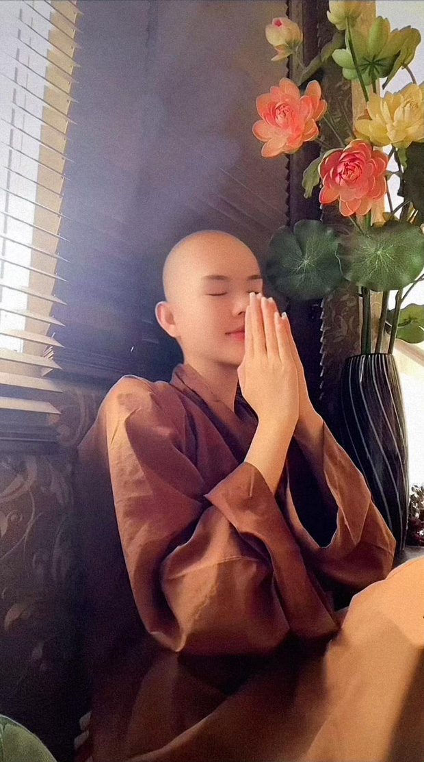 Lý do người đẹp Ngọc Trinh cạo đầu quy y