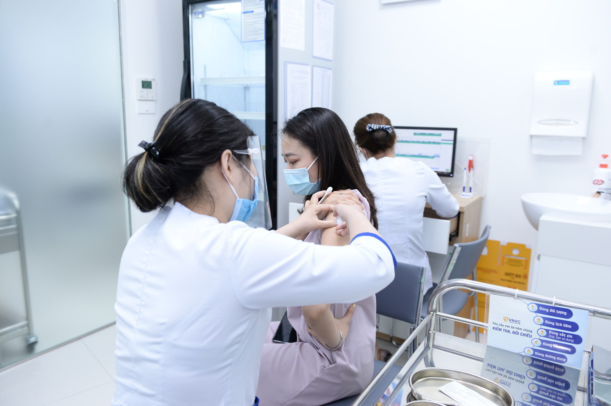 TP HCM: 920.329 người đã được tiêm vắc-xin ngừa Covid-19 đợt 5