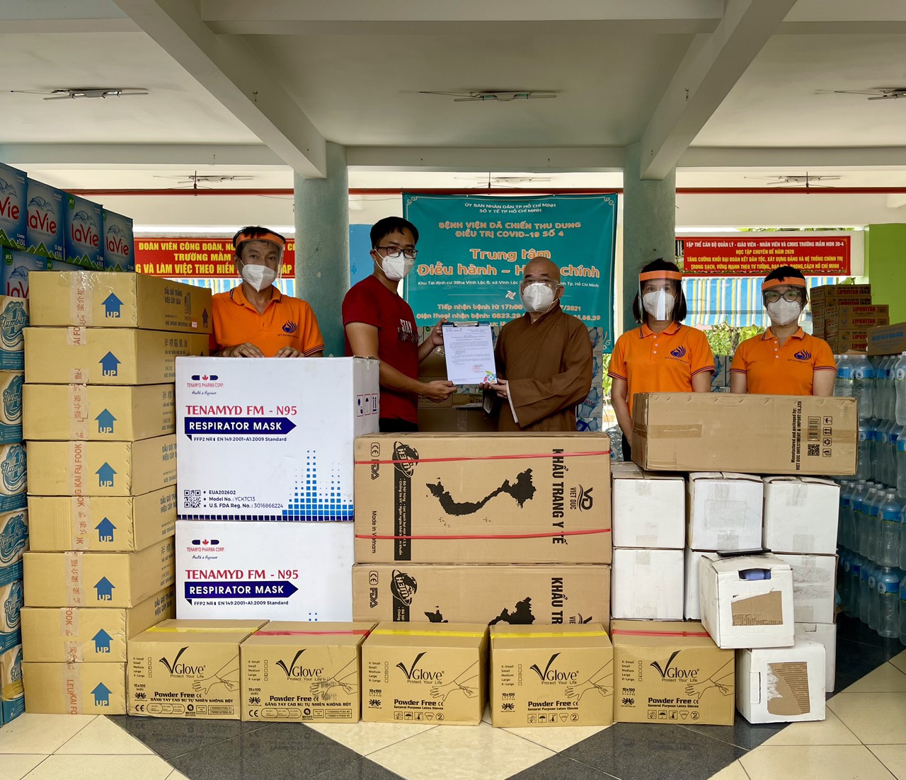 Thực phẩm miễn phí cùng cả nước chống dịch: Tiếp tục lan tỏa những tấm lòng - Ảnh 3.