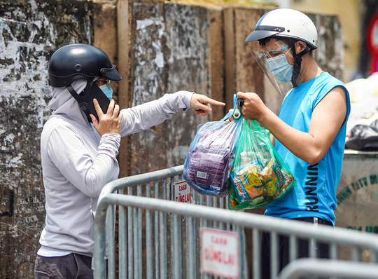 2 ca nhiễm SARS-CoV-2 sau khi giao nhận hàng, Hà Nội có 66 ca F0 mới trong ngày