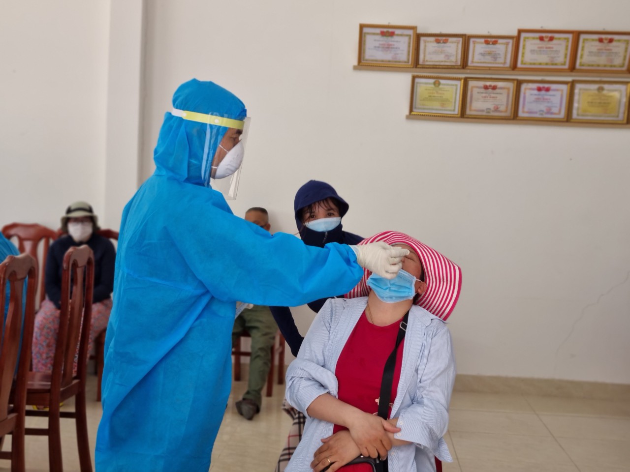 Đà Nẵng chỉ ghi nhận thêm 54 ca Covid-19, có 6 ca cộng đồng - Ảnh 1.