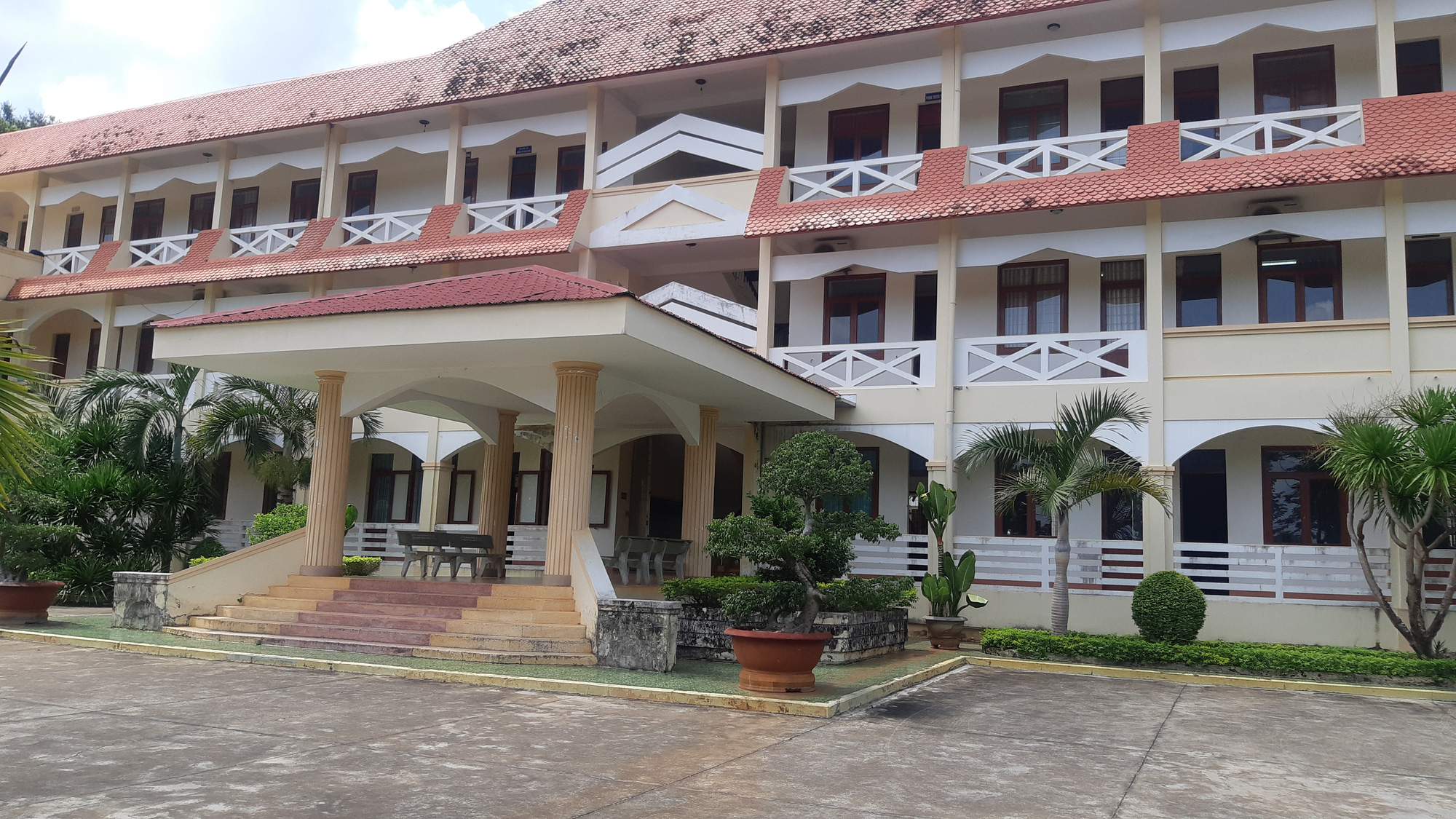 Vụ hiệu trưởng và kế toán lập khống 20 phiếu chi: Thêm nhiều sai phạm, chuyển cơ quan công an