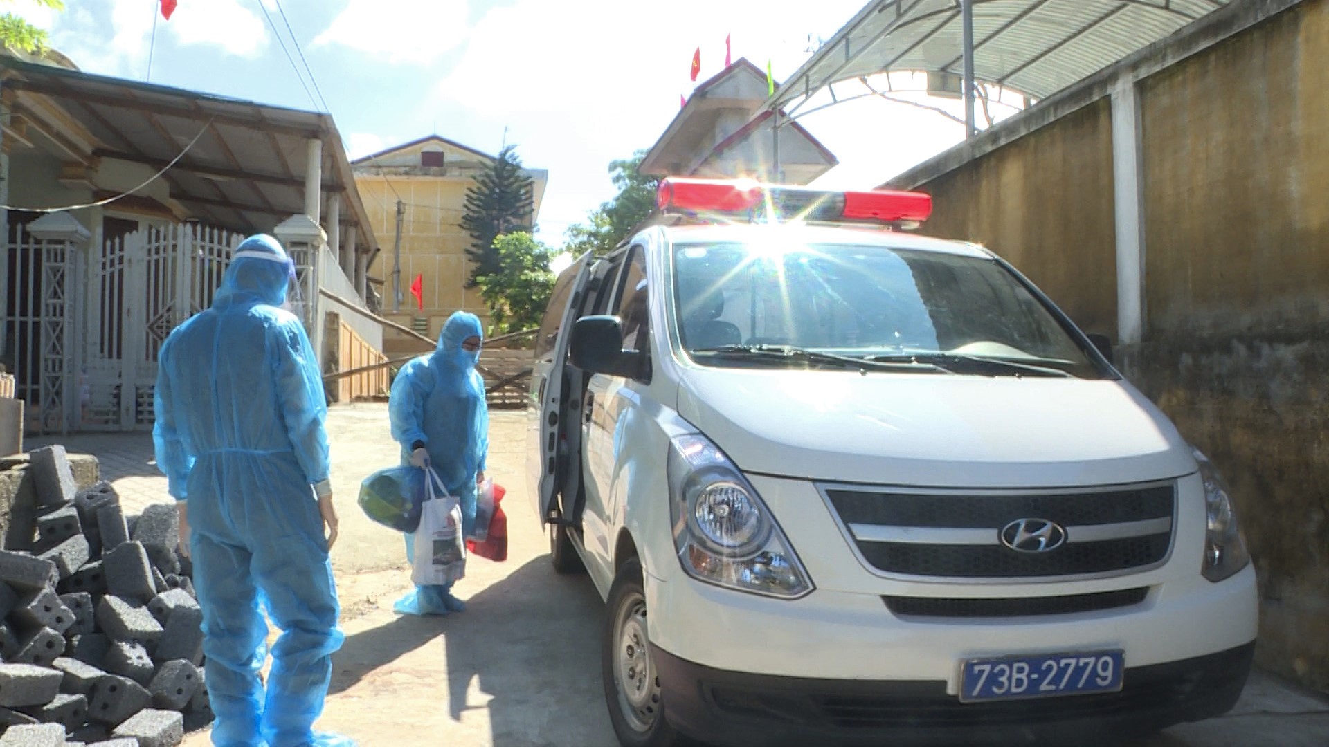 Quảng Bình xuất hiện thêm 2 ổ dịch, 35 ca Covid-19 trong cộng đồng - Ảnh 1.