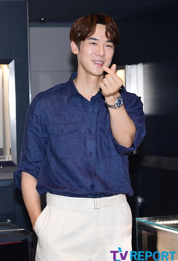 Yoo Yeon Seok - nghệ sĩ đa tài của showbiz Hàn - Ảnh 10.
