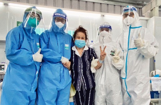 Hàng chục bệnh nhân Covid-19 nặng, nguy kịch ở TP HCM được xuất viện