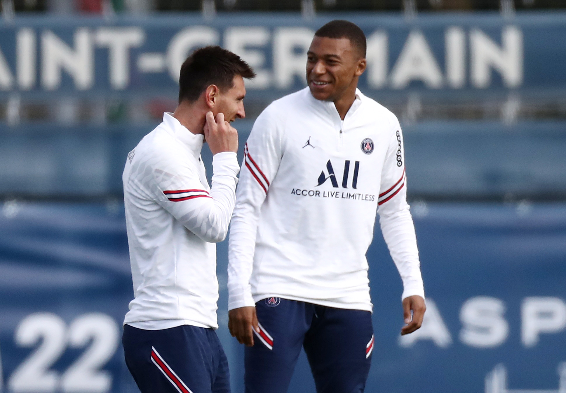 Real Madrid rút lui, Mbappe ở lại PSG sát cánh cùng Messi - Ảnh 5.