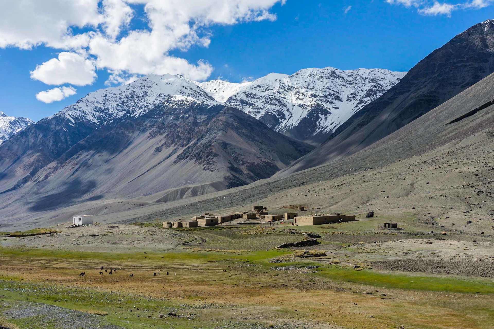 V&ugrave;ng đất b&iacute; ẩn ở Afghanistan - Ảnh 2.