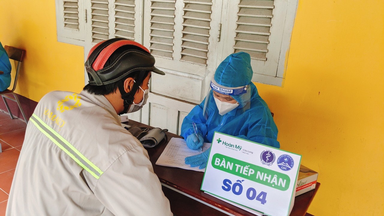 “Biệt đội cấp cứu 916” ở Cần Thơ tham gia tiêm vắc-xin ngừa Covid-19 - Ảnh 4.