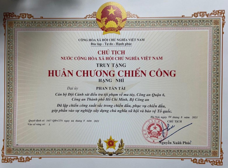 Chủ tịch nước tặng Huân chương Chiến công cho Đại úy Phan Tấn Tài