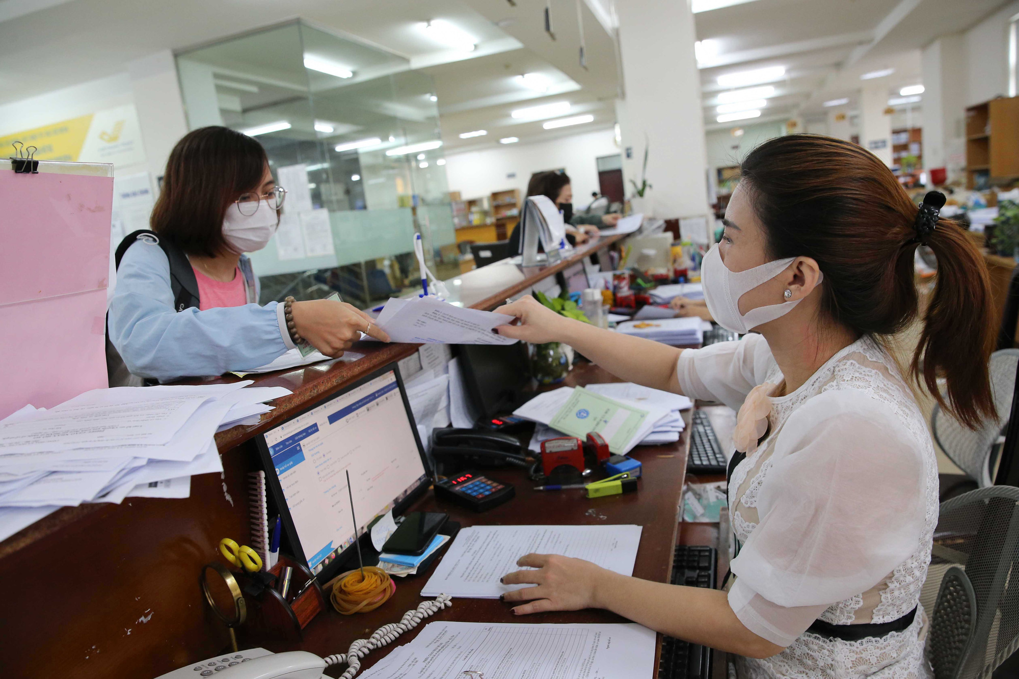 Đủ điều kiện tạm dừng đóng vào Quỹ hưu trí và tử tuất