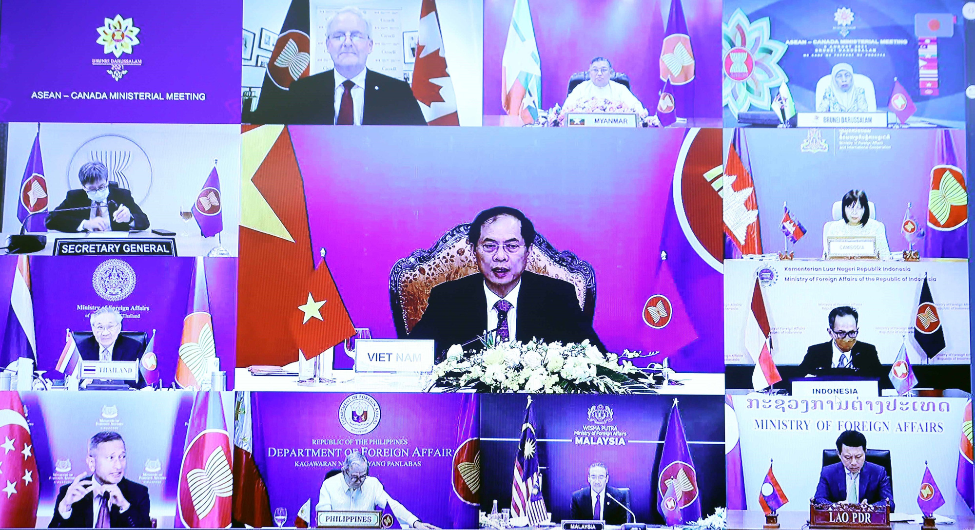 Loại bỏ hành vi hung hăng trên biển Đông