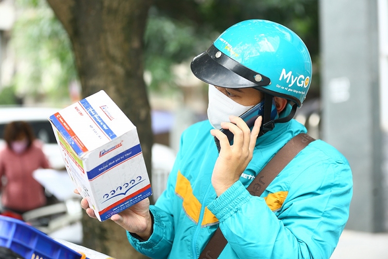 Phát hiện 3 con của nhân viên giao hàng mắc Covid-19