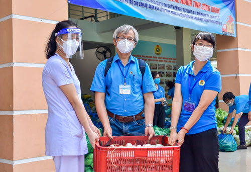 Nhiều địa phương san sẻ với công nhân khó khăn tại TP HCM