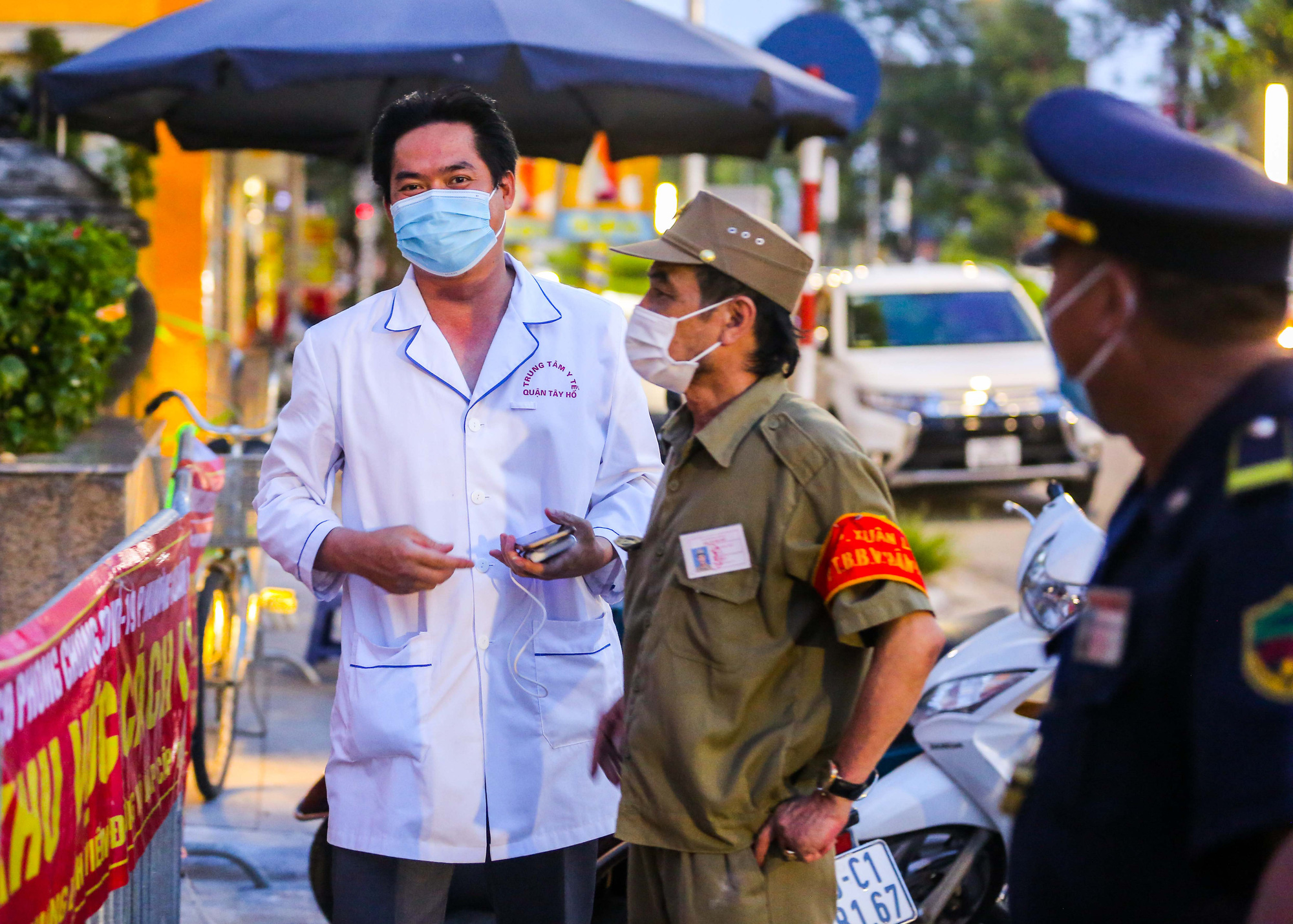 Phát hiện 26 ca Covid-19,  có ca là nhân viên y tế, người giao hàng, nhân viên văn phòng