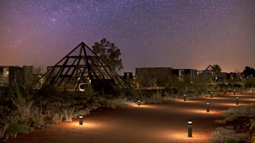 Kim tự tháp bằng kính Nomad’s Pad cho phép bạn đắm mình dưới những vì sao Grand Canyon - Ảnh 9.