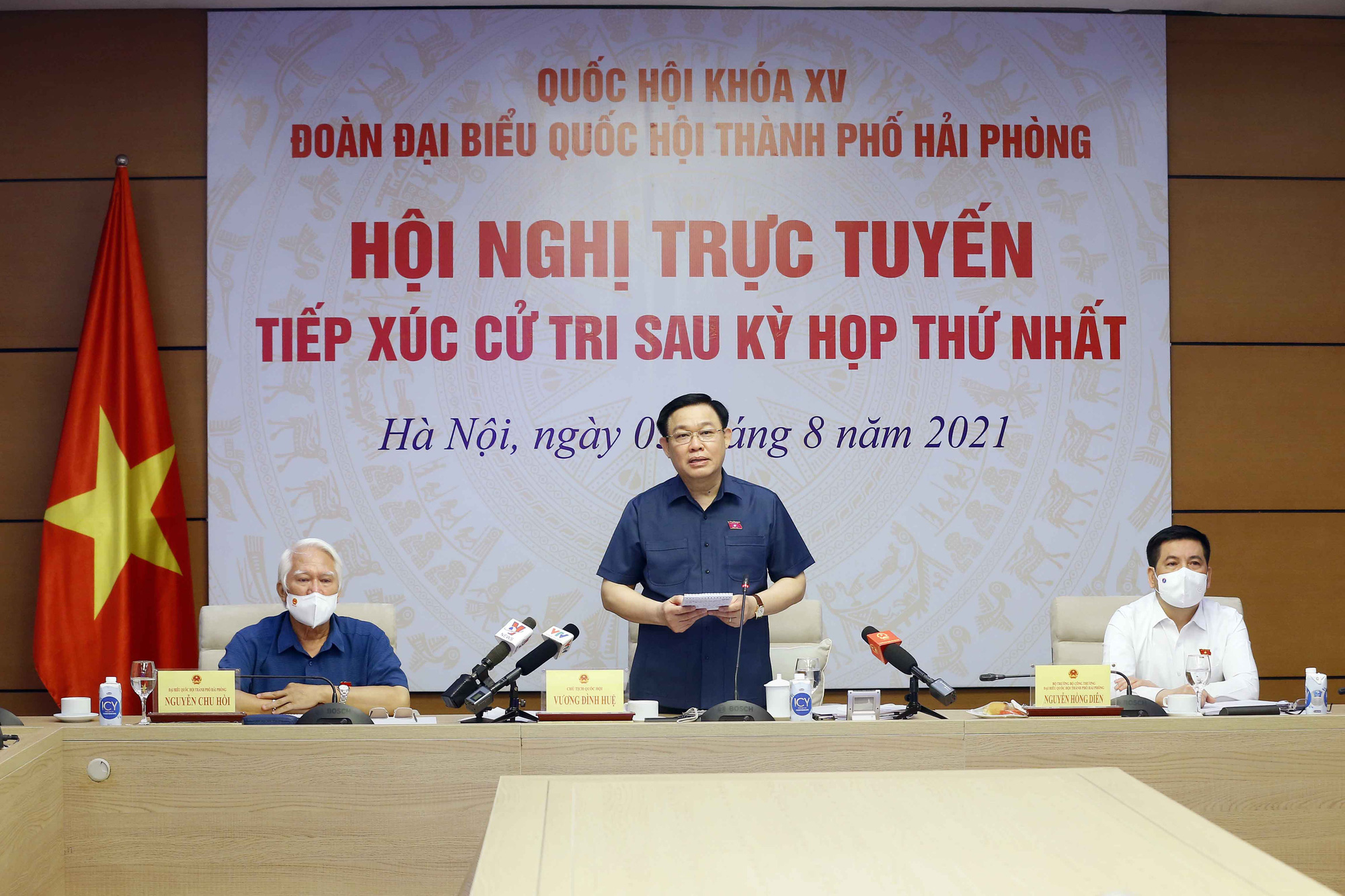 V&igrave; dịch bệnh Covid-19, lần đầu ti&ecirc;n Chủ tịch Quốc hội tiếp x&uacute;c cử tri trực tuyến - Ảnh 2.