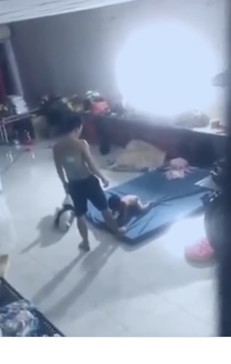 Bình Dương: Tạm giữ người đàn ông hành hạ bé trai gây bức xúc dư luận