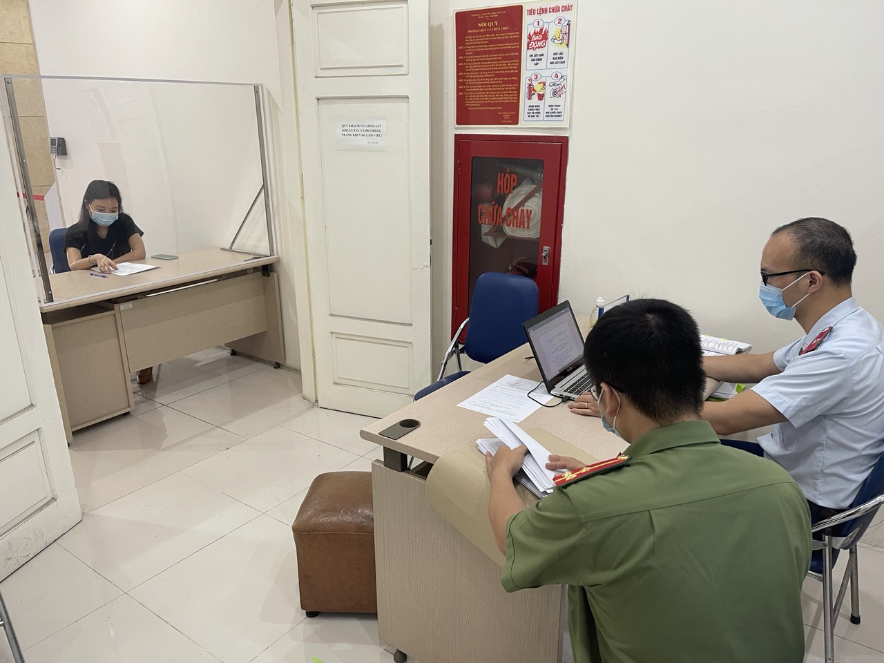 Chủ tài khoản Facebook "Đại Lý Trứng" bị phạt 12,5 triệu vì tung tin thất thiệt "Hà Nội lập 3.000 chốt"