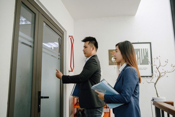 Dịch vụ may suit tận nơi tại quận 2 - Ảnh 2.