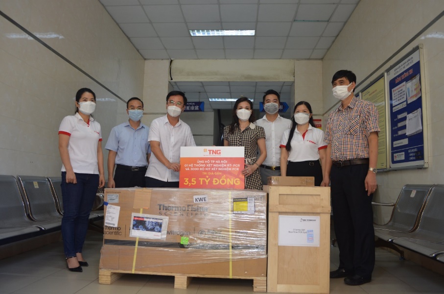 TNG Holdings Vietnam ủng hộ máy và 3.000 kit xét nghiệm PCR cho Hà Nội - Ảnh 2. TNG Holdings Vietnam ủng hộ máy và 3.000 kit xét nghiệm PCR cho Hà Nội - Ảnh 2.